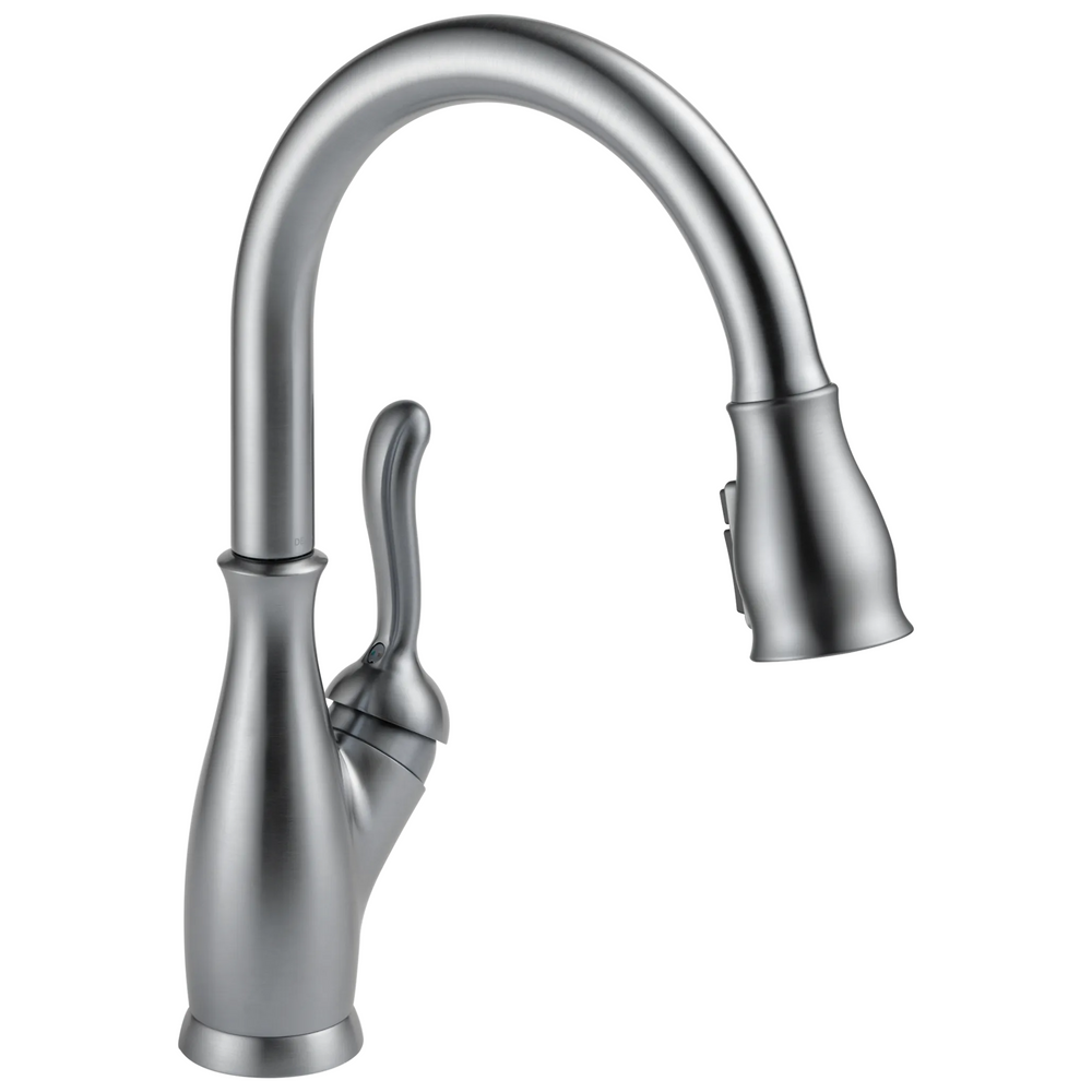Delta Leland: Single Handle Pull-Down Kitchen Faucet with ShieldSpray Technology -